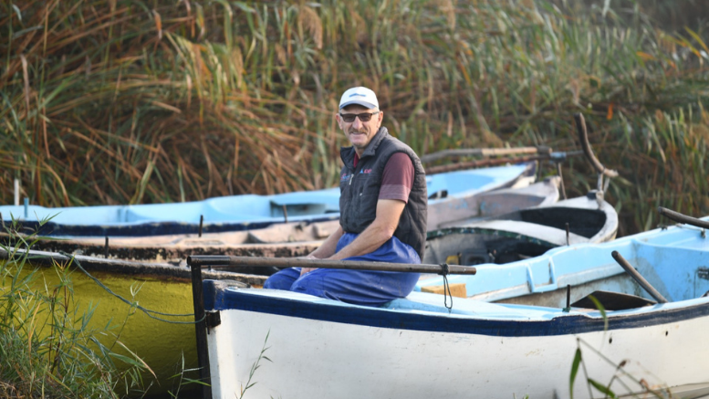 22 YILDIR GÖLDEN BALIK TUTARAK GEÇİMİNİ SAĞLAYAN: DOĞANIN SADIK BEKÇİSİ - TÜRKİYE - İnternetin Ajansı