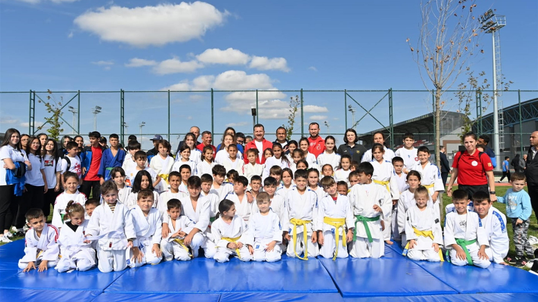 81 ile örnek spor kompleksi AHP - TÜRKİYE - İnternetin Ajansı