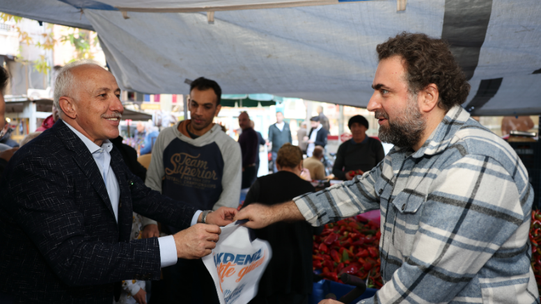 AKDENİZ BELEDİYE BAŞKANI  GÜLTAK, KİREMİTHANE MAHALLESİ SEMT PAZARINI GEZDİ - TÜRKİYE - İnternetin Ajansı