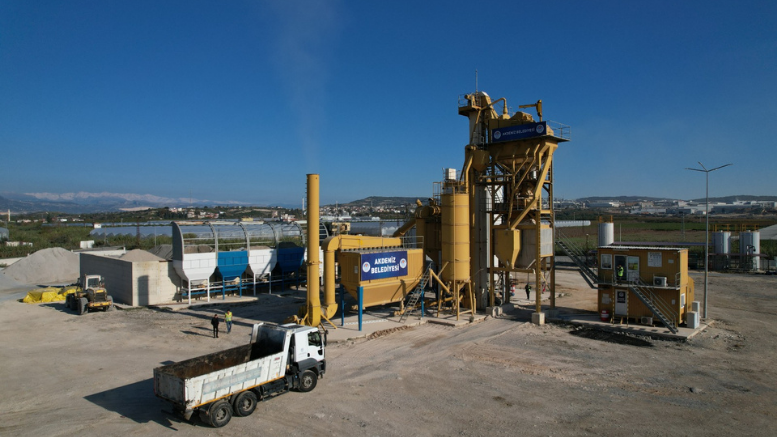 AKDENİZ BELEDİYESİ KENDİ ASFALTINI ÜRETMEYE BAŞLADI - TÜRKİYE - İnternetin Ajansı