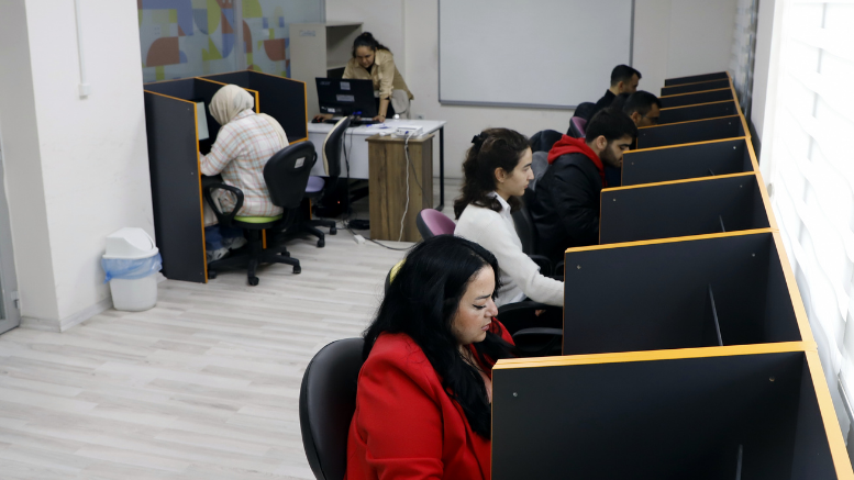 AKDENİZ BELEDİYESİ’NİN KURSLARINI BİTİRENLER İŞ BULMAKTA ZORLUK ÇEKMİYOR! - TÜRKİYE - İnternetin Ajansı