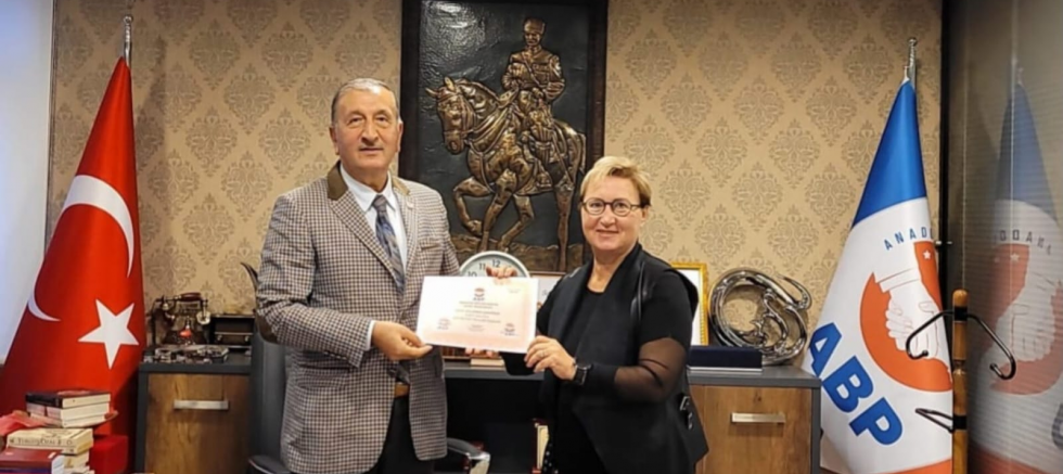 Anadolu Birliği Partisi Yeni Sözcüsü’nü Görevlendirdi.!  Anadolu Birliği Partisi Güçlenmeye Devam Ediyor: Eğitimci-Yazar Gülseren Şenyüzlü, ABP'nin Yeni Sözcüsü ve Eğitim Politikaları Başkanı Oldu - GÜNDEM - İnternetin Ajansı