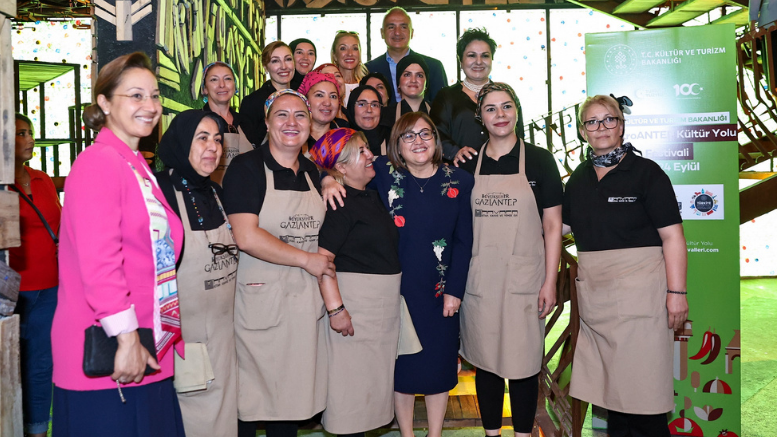 ATIKLARDAN OLUŞTURULAN HAVARA KAFE AÇILDI