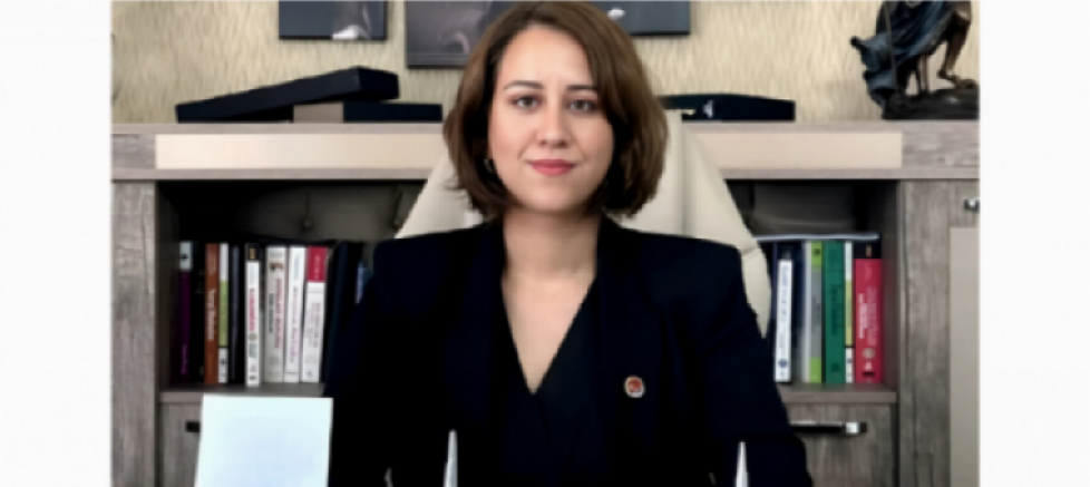 Ayça Çağlar: 