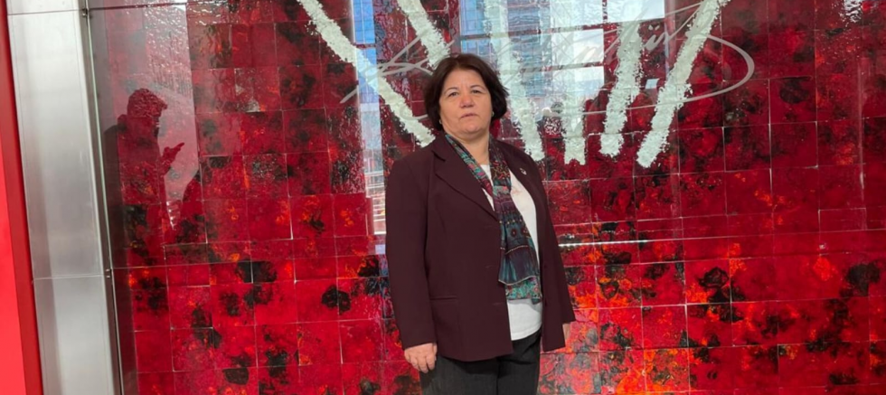 AYSEL DÖNER: 