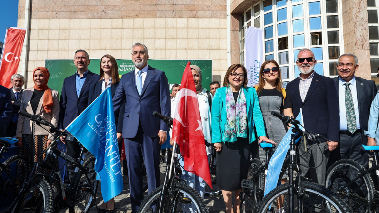 BAKAN IŞIKHAN: BÜYÜKŞEHİR’İN 100’ÜNCÜ YILDA 100 BİN BİSİKLET PROJESİNİ CANI GÖNÜLDEN DESTEKLİYORUM - TÜRKİYE - İnternetin Ajansı