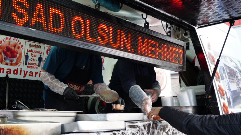 BAŞKAN ÇALIK ŞEHİTLER İÇİN LOKMA DAĞITTI - TÜRKİYE - İnternetin Ajansı