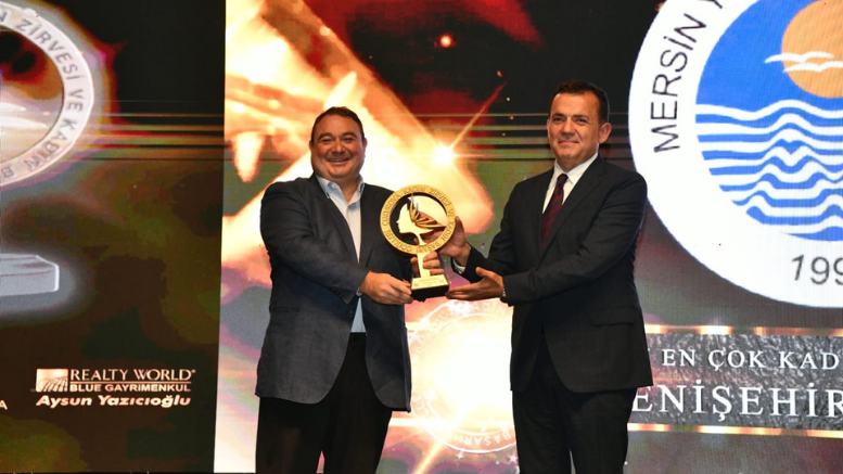 Başkan Özyiğit’e “Yılın En Çok Kadın Yönetici İstihdamı Sağlayan Belediye” ödülü - TÜRKİYE - İnternetin Ajansı