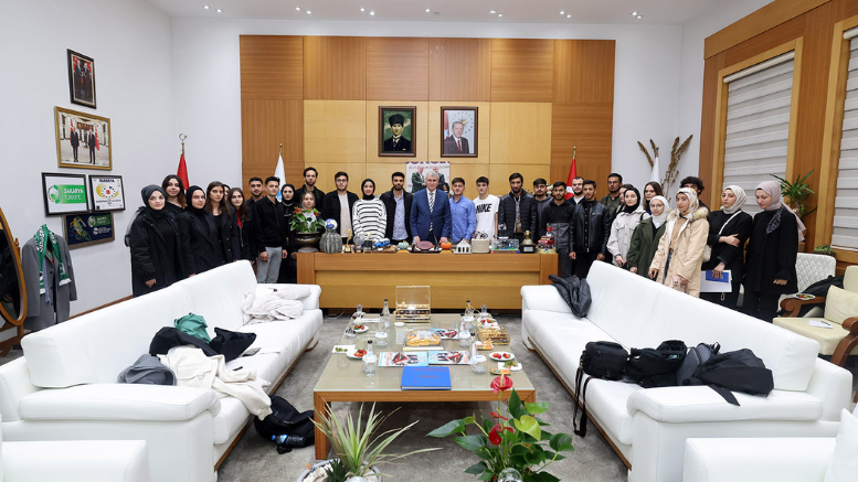 Başkan Yüce, siyaset öğrencileriyle buluştu: “Ülkemizin yarınlarına gençler imzasını atacak” - TÜRKİYE - İnternetin Ajansı