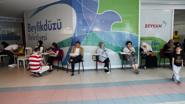 BEYLİKDÜZÜ BELEDİYESİ YÜZLERCE KİŞİYE İSTİHDAM SAĞLADI - TÜRKİYE - İnternetin Ajansı