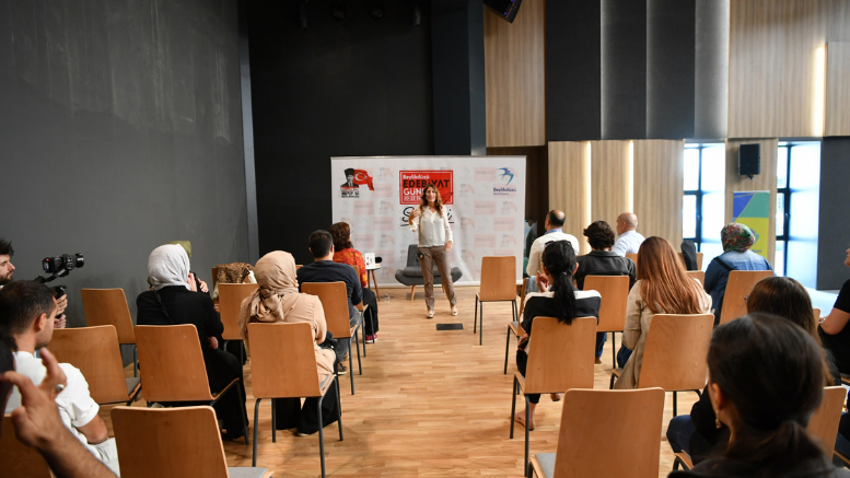 BEYLİKDÜZÜ EDEBİYAT GÜNLERİ SONA ERDİ - TÜRKİYE - İnternetin Ajansı