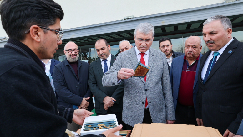 Büyükşehir arıcılar için elini taşın altına koyuyor: “Doğa ve insan için desteğe devam edeceğiz” - TÜRKİYE - İnternetin Ajansı