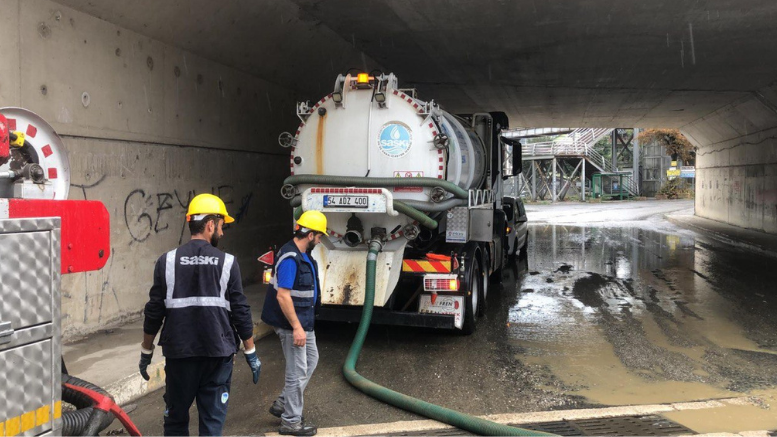 Büyükşehir Belediyesi yağış mesaisini aralıksız sürdürüyor - TÜRKİYE - İnternetin Ajansı