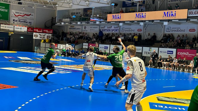 Büyükşehir hentbol Avrupa’dan mağlup dönüyor; rövanş 22 Ekim’de Sakarya’da Hem ülkemizi hem - TÜRKİYE - İnternetin Ajansı