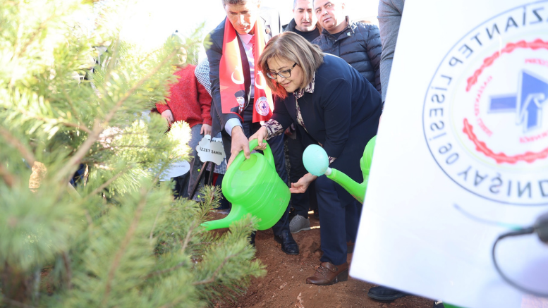 BÜYÜKŞEHİR, TAŞLICA MALAZGİRT MAHALLESİ’NDE AĞAÇ DİKİMİ YAPTI - TÜRKİYE - İnternetin Ajansı