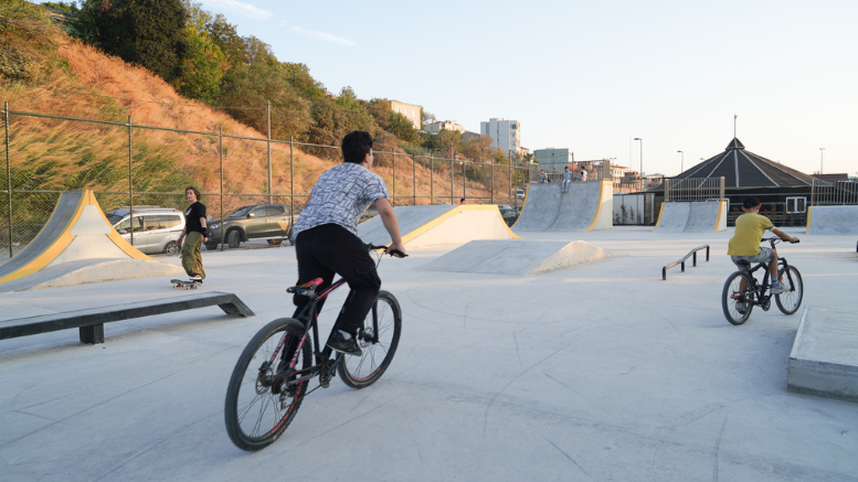 Büyükşehir’den, Bandırma’ya deniz manzaralı Skate Park
