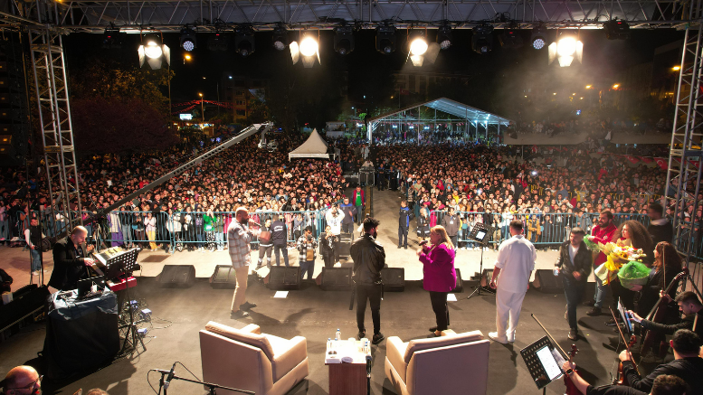 Ceyhan Belediye Başkanı Hülya Erdem’in girişimiyle birincisi düzenlenen Zeytin ve Zeytinyağı Festivali, büyük bir coşku ve heyecana sahne oldu - TÜRKİYE - İnternetin Ajansı