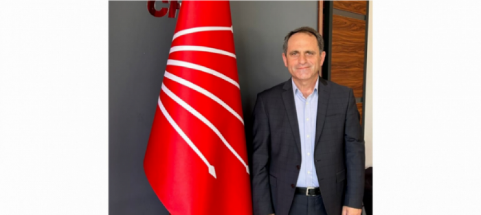 CHP Parti Meclisi Üyesi  Ecevit Keleş: 