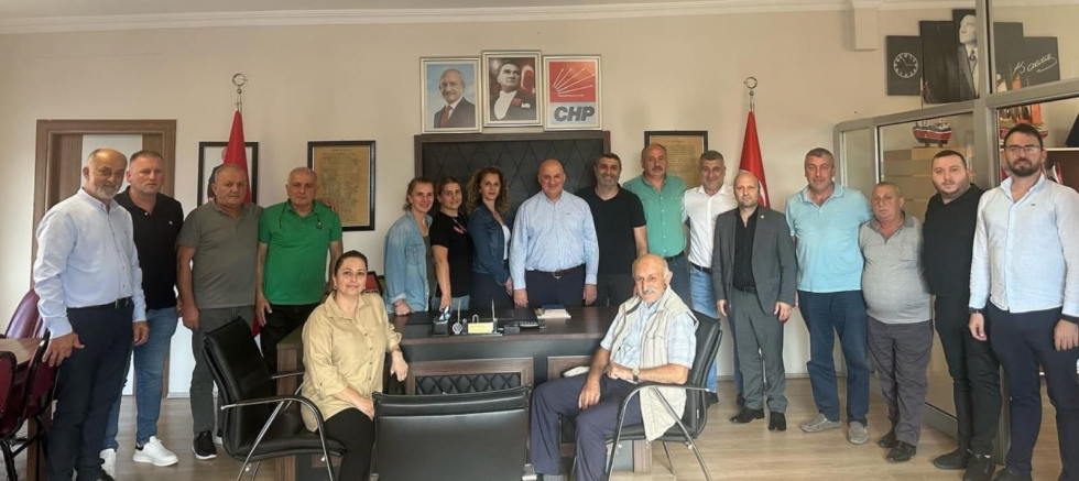 CHP YDK BAŞKANI VE ARTVİN İL YÖNETİMİ, YENİDEN GÖREVE SEÇİLEN HOPA İLÇE BAŞKANLIĞI'NI ZİYARET ETTİ - GÜNDEM - İnternetin Ajansı