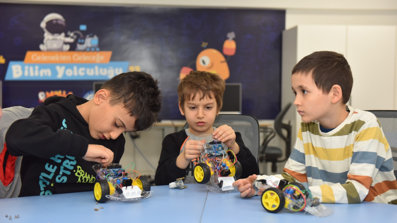 ÇOCUK ÜNİVERSİTESİ'NDE DERSLER BAŞLADI - TÜRKİYE - İnternetin Ajansı