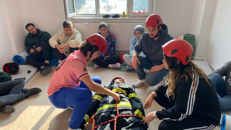 Çorum İtfaiyesi’nden üniversite öğrencilerine eğitim - TÜRKİYE - İnternetin Ajansı