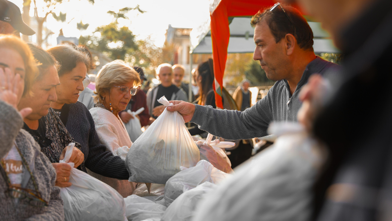 DİDİM BELEDİYESİ TARAFINDAN YETİŞTİRİLEN ÜRÜNLER VATANDAŞLARA ÜCRETSİZ OLARAK DAĞITILDI - TÜRKİYE - İnternetin Ajansı