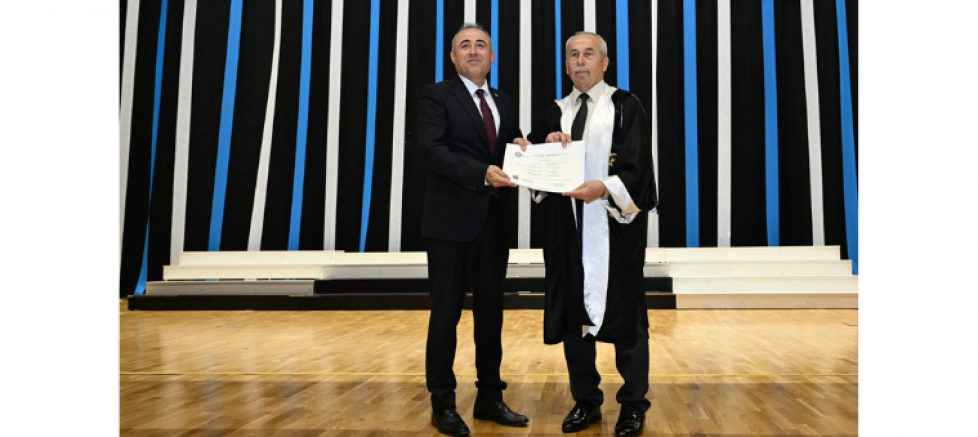 DR. İRFAN KARATUTLU: “MEZUNİYET SEVİNCİNİ HEM MİLLETVEKİLİ HEM MEZUN OLARAK YAŞADIM” - GÜNDEM - İnternetin Ajansı