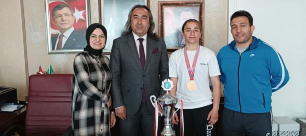 GELECEK PARTİ BAŞKAN ADAYI AYDOĞMUŞ: RABİA KARADAŞ İLÇEMİZE GURUR YAŞATTI - GÜNDEM - İnternetin Ajansı