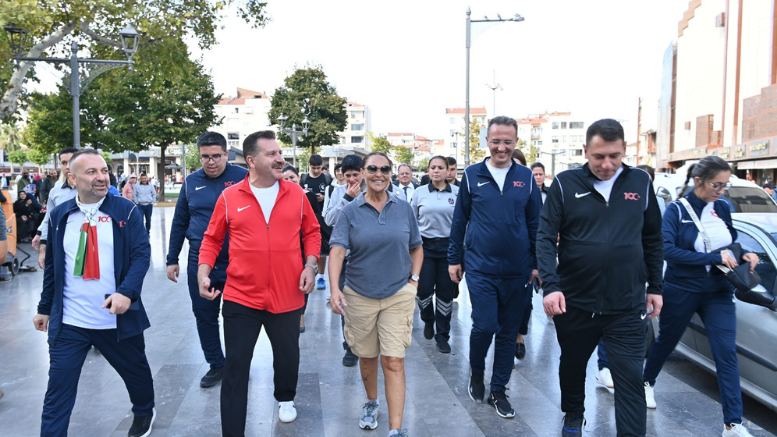 Hülya Avşar da ‘BALBUCKS’ı tercih etti - TÜRKİYE - İnternetin Ajansı