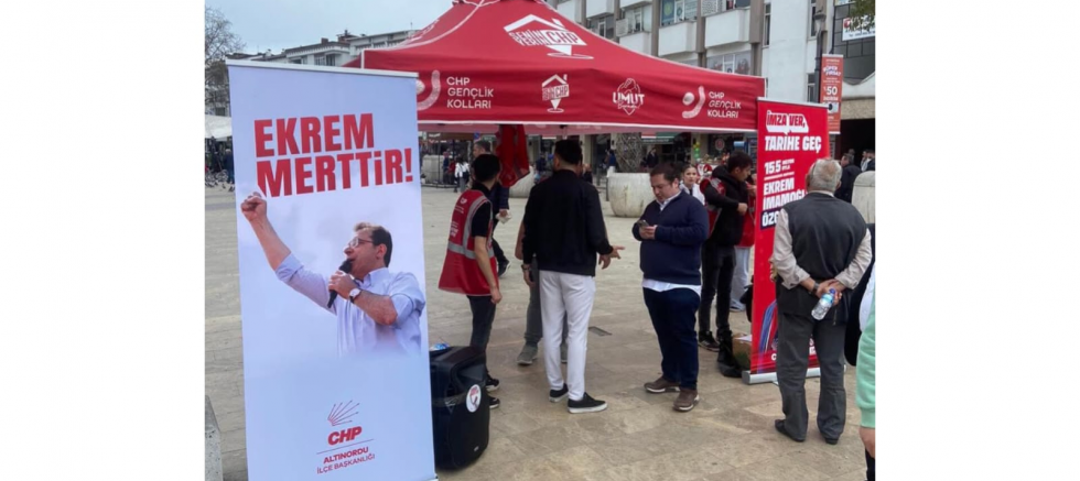 İLÇE BAŞKANI BULUT GÜRSOY: “İMZA STANDLARIMIZLA DEMOKRASİYE SAHİP ÇIKIYORUZ” - GÜNDEM - İnternetin Ajansı