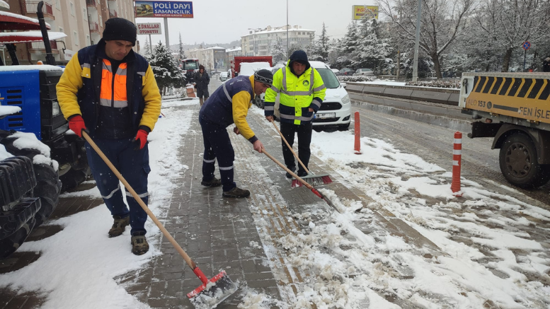 Kar Yağışı, İşçilere Çalışma Çocuklara Eğlence Oldu - TÜRKİYE - İnternetin Ajansı