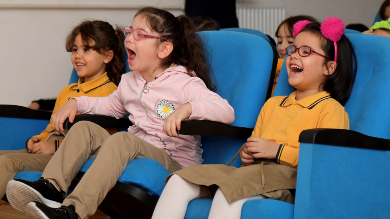 ‘Karagöz Göklerde’ 13 ilçede binlerin karşısına çıktı: Bir meddah oyunundan çok daha fazlası - TÜRKİYE - İnternetin Ajansı