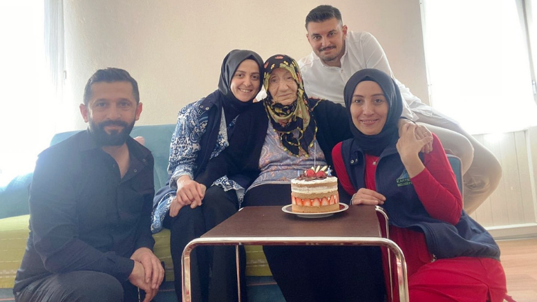 KARTEPE’DE SÜRPRİZ DOĞUM GÜNÜ - TÜRKİYE - İnternetin Ajansı