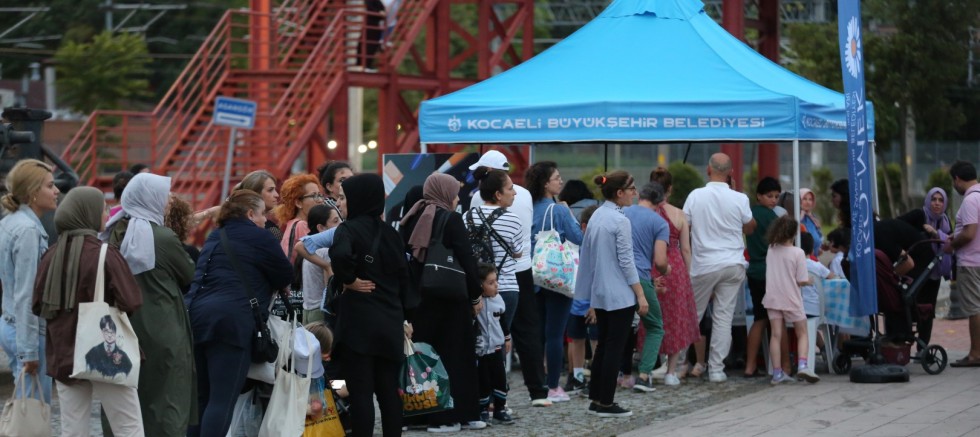 Kocaelili çocuklar gökyüzüne dokundu