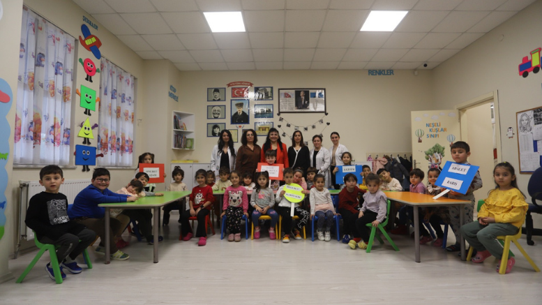 Kreş Öğrencilerinden ‘İnsan Hakları ve Demokrasi’ Mesajı - TÜRKİYE - İnternetin Ajansı