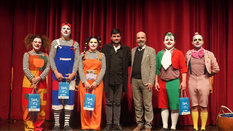 TARSUS ŞEHİR TİYATROSU ÇOCUK OYUNUYLA ANTALYA VE UŞAK FESTİVALLERİNDE FIRTINA ESTİRDİ! - TÜRKİYE - İnternetin Ajansı