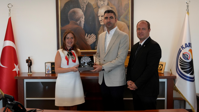 Türk Eğitim Vakfı’ndan Başkan Yüksel’e Plaket  - TÜRKİYE - İnternetin Ajansı