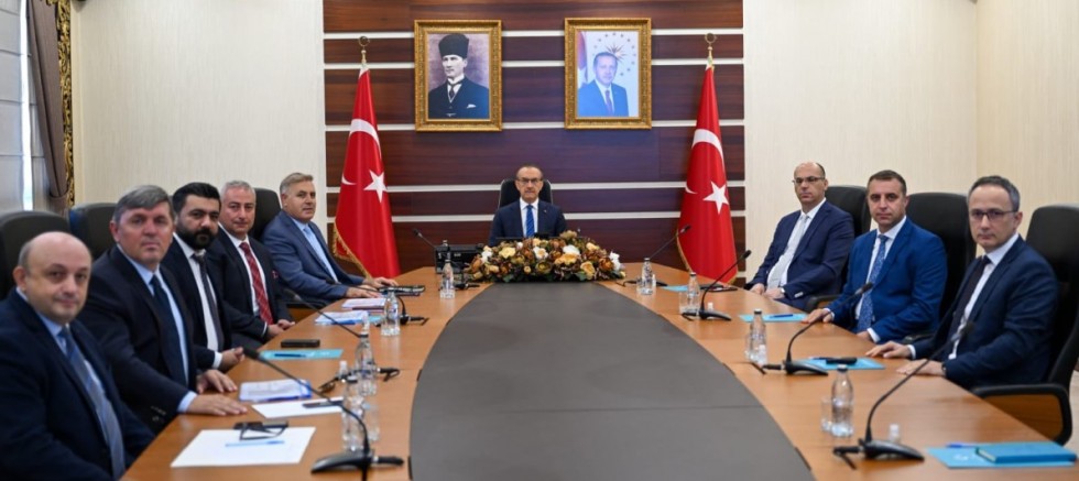 Vali Yavuz, SEDAŞ Yöneticileriyle Bir Araya Gelerek, İstişarelerde Bulundu