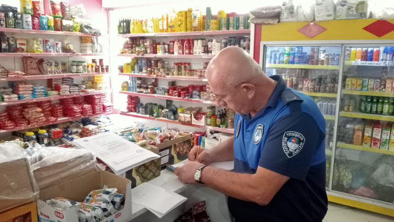 Yenişehir Belediyesi zabıtası son kullanma tarihi geçmiş ürünler tespit etti - TÜRKİYE - İnternetin Ajansı