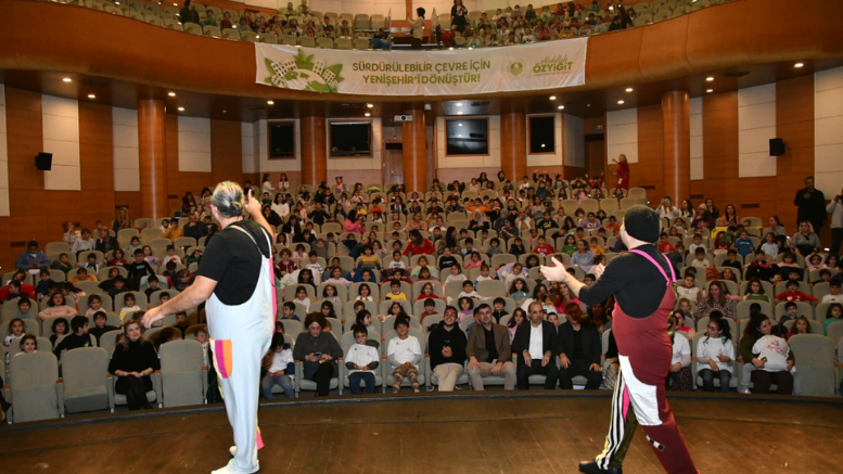 Yenişehirli çocuklar tiyatro oyunuyla hem eğlendi hem de atık yönetimi öğrendi - TÜRKİYE - İnternetin Ajansı