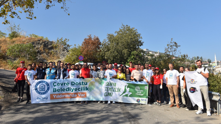 YILDIRIM’DA DÜNYA TEMİZLİK GÜNÜ’NDE 1 TON ATIK TOPLANDI