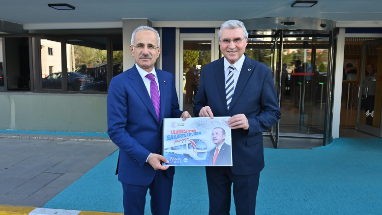 Yüce'den raylı sistemde Sakarya'ya bir müjde daha: O hattın mesafesi uzatıldı - TÜRKİYE - İnternetin Ajansı